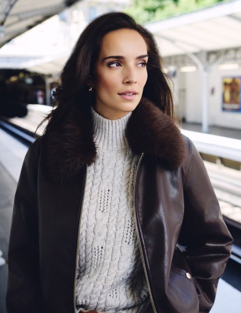 Morgan Kurtka GEMPER CAFE